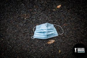 2negative-space-face-mask-ground