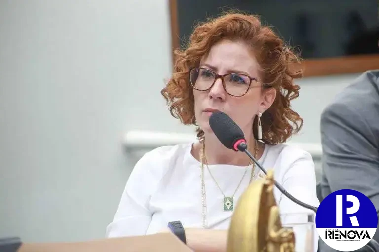 Carla-Zambelli-Foto-Paulo-SergioCamara-dos-Deputados-1-768x511