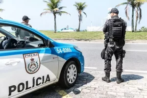 POLÍCIA MILITAR MOBILIZA MAIS DE 3,6 MIL AGENTES PARA REFORÇAR A SEGURANÇA NO FERIADO DE CORPUS CHRISTI NO RIO DE JANEIRO