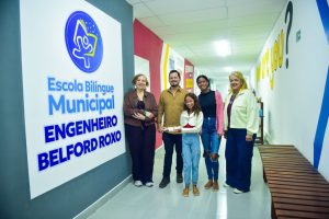 1-BILINGUE-CADASTRO-EMILLY-A-MAE-E-DIRETORES-DANiEL-RUBAO-1-1024x684